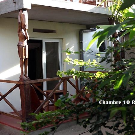 Chez Yolande Hotel Ampangorinana Ngoại thất bức ảnh