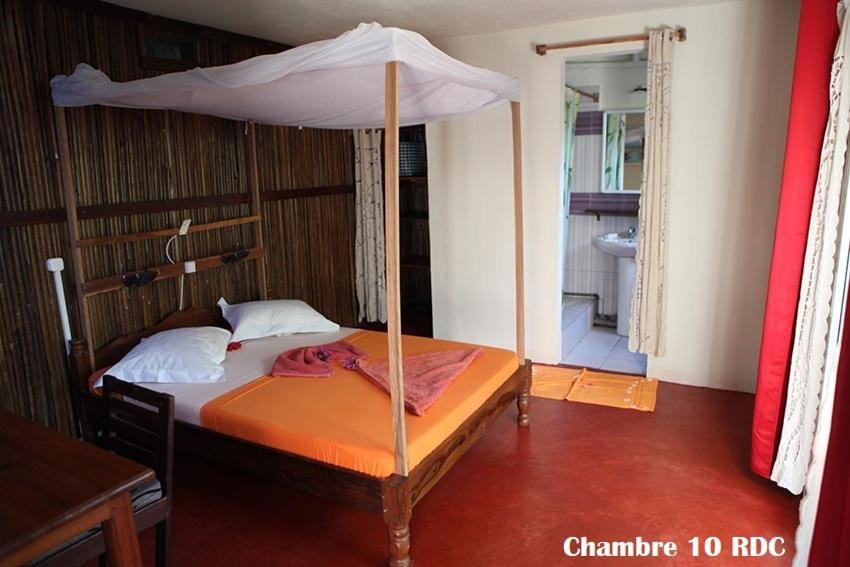 Chez Yolande Hotel Ampangorinana Ngoại thất bức ảnh