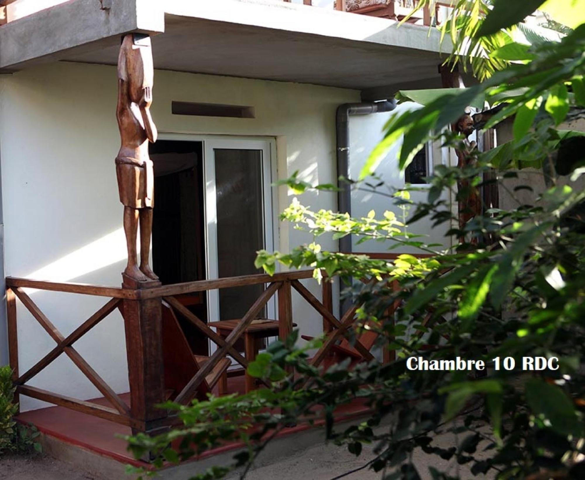 Chez Yolande Hotel Ampangorinana Ngoại thất bức ảnh